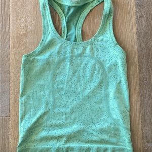 Lululemon Swiftly Tech Racerback Tank 2.0 Race Length Size 2 Mint Green